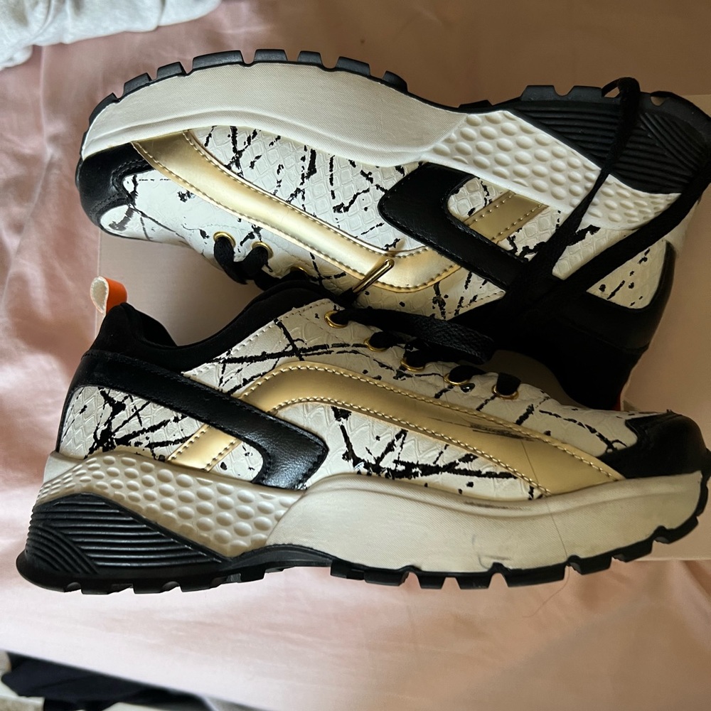 Just fab sneakers ✨